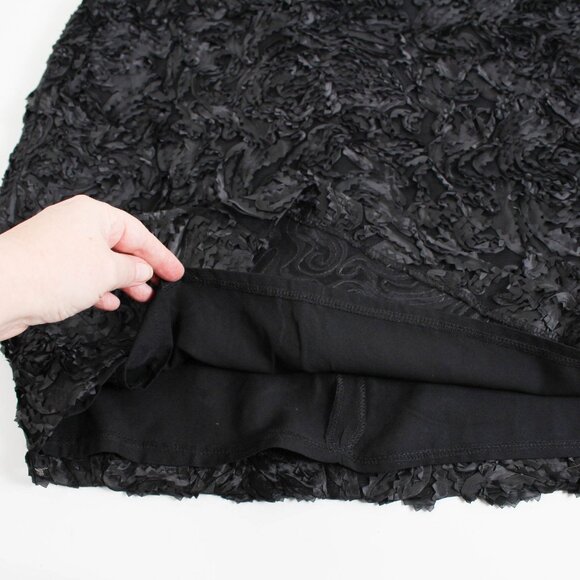 Saks Fifth Avenue Black 3D Textured Rosette Skirt - Size 16 - Picture 4 of 7